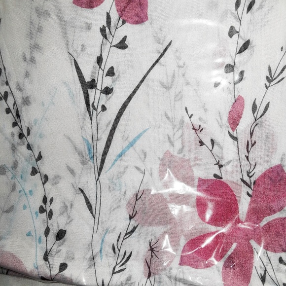 White Chiffon Pink Floral Wrap Scarf Shawl - Picture 4 of 6